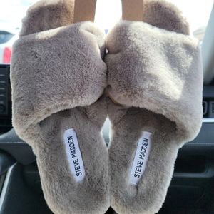 Steve Madden furry slippers